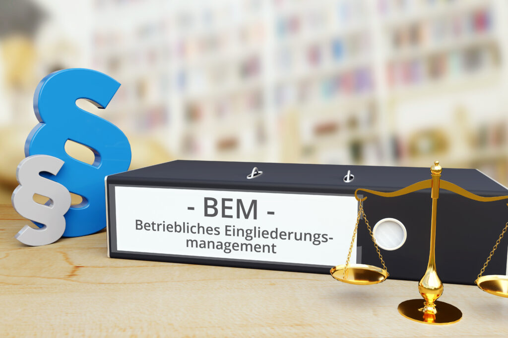 Bei krankheitsbedingten Kündigungen sollte stets kontrolliert werden, ob für die Wirksamkeit der Kündigung zuvor ein betriebliches Eingliederungsmanagement durchgeführt werden muss.