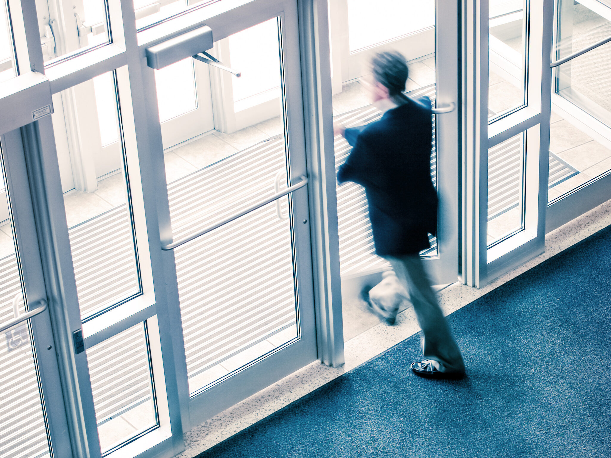 Lässt sich der Arbeitnehmer im Zusammenhang mit einer Kündigung krankschreiben, wird der Beweiswert einer Arbeitsunfähigkeitsbescheinigung häufig als erschüttert angesehen.