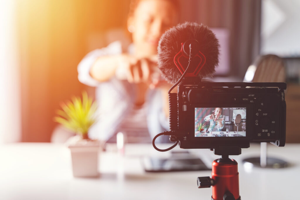 Steuerfalle für Influencer: Was Creator jetzt wissen müssen! So schützen Sie sich vor Strafen & Reputationsschäden.