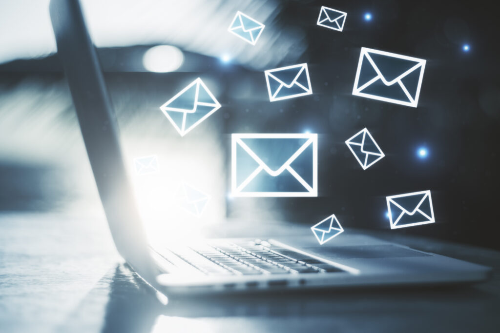 BFH: E-Mails können Handels- und Geschäftsbriefe sein und sind bei Außenprüfungen vorzulegen – aber kein Anspruch der Finanzverwaltung auf ein Gesamtjournal.