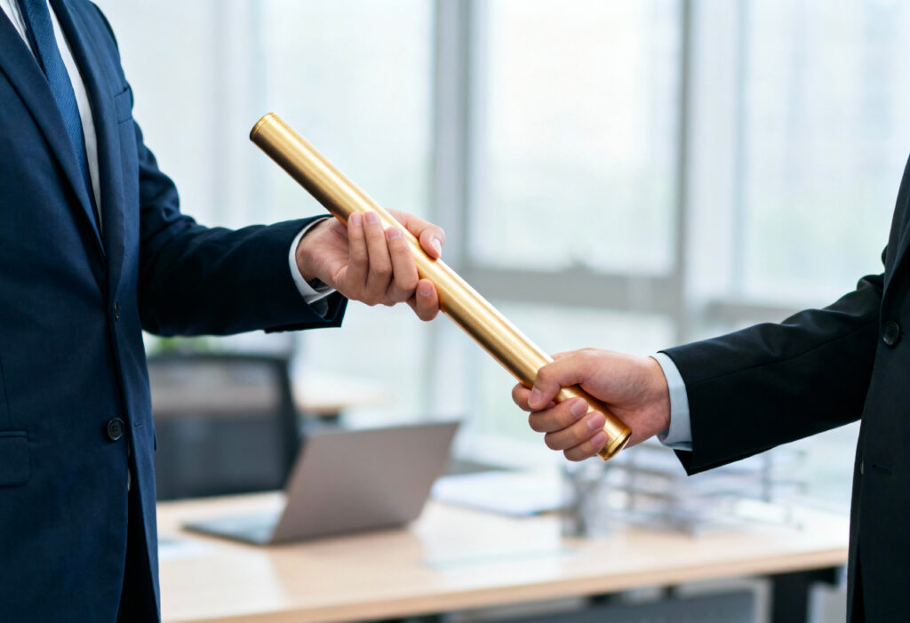 Übertragung von GmbH-Anteilen unter Nießbrauchsvorbehalt: Wer muss versteuern? Das FG Düsseldorf klärt wirtschaftliches Eigentum und Veräußerungsgewinne.