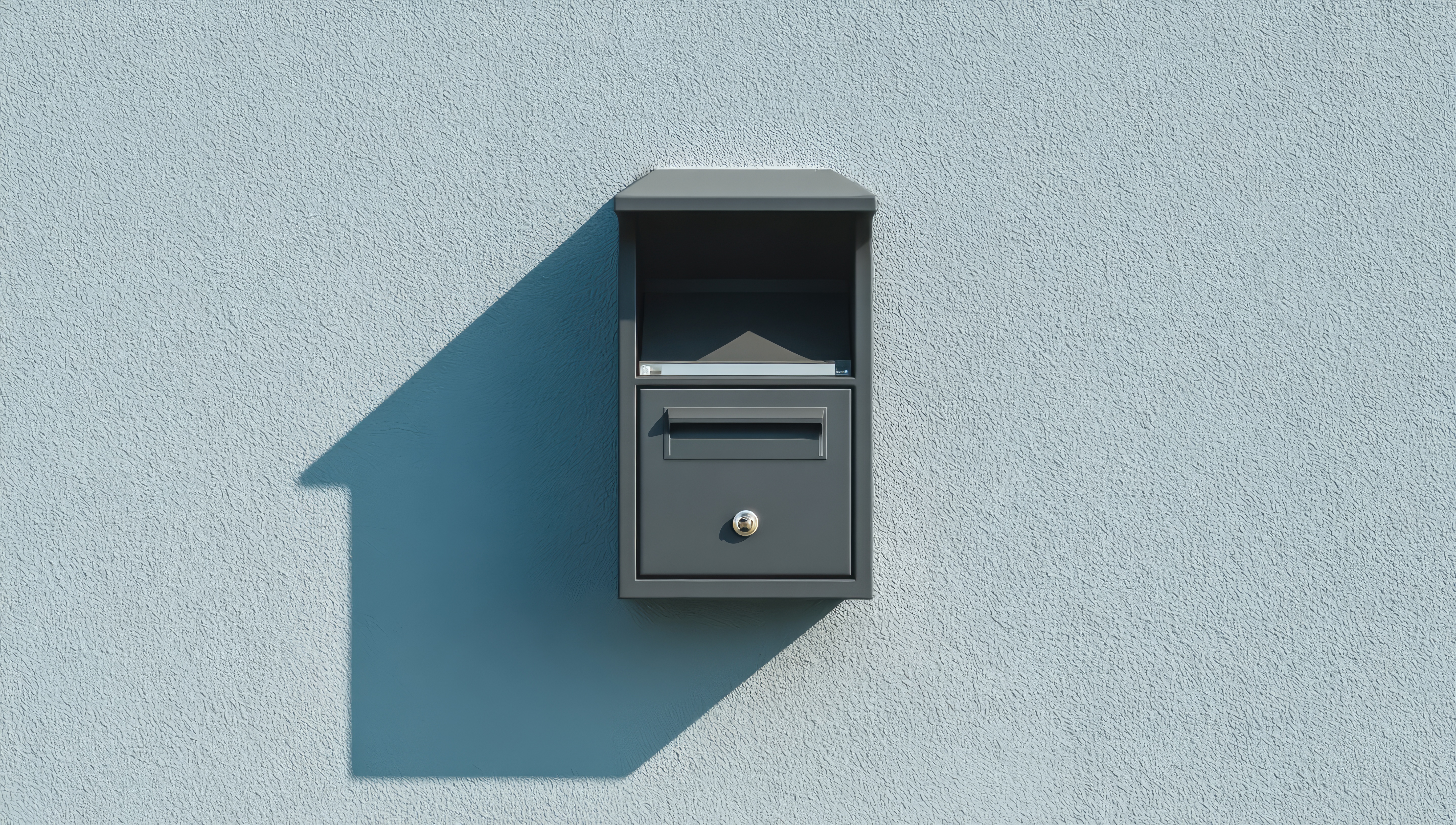 Einwurf-Einschreiben: Das LAG Hamburg (4 SLa 26/24) verneint den Anscheinsbeweis für den Zugang. Warum Arbeitgeber bei BEM und Kündigung umdenken müssen.